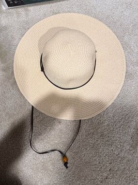 Women’s Wide Brim Straw Sun Hat with Chin Cord - Beige